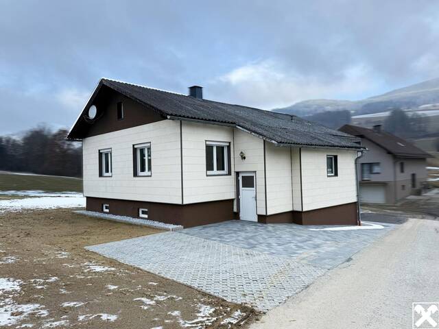 Immobilie in Laimbach am Ostrong - Anpacker gesucht - entkerntes Einfamilienhaus in Laimbach am Ostrong! - Bild 0