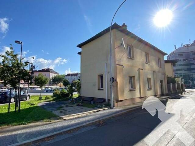 Immobilie in Leoben - Zentral und ordentlich! Wohnhaus in Leoben - Toplage im Uni-Viertel mit Grünfläche & Parkplätzen - Bild 1