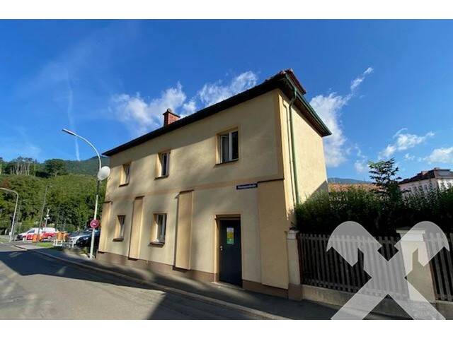 Immobilie in Leoben - Zentral und ordentlich! Wohnhaus in Leoben - Toplage im Uni-Viertel mit Grünfläche & Parkplätzen - Bild 3