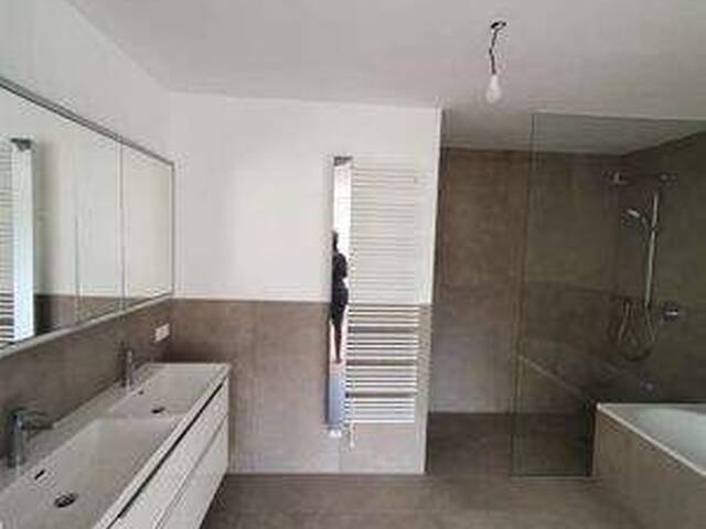 Immobilie in St. Lorenz - Exklusives Reihenhaus mit Badeplatz am Mondsee - Bild 3