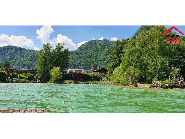 Immobilie in St. Lorenz - Historische Villa am Mondsee mit Badeplatz - Bild 0