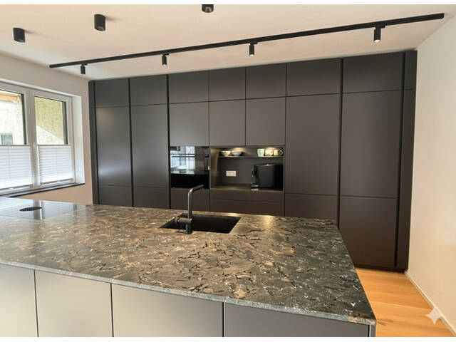 Immobilie in Schwaz - Hochwertig renovierte 3-Zimmer-Wohnung mit großem Balkon - Bild 2