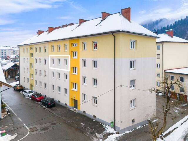 Immobilie in Arnoldstein - moderne 4-Zimmer Wohnung mit Balkon - WG geeignet - Bild 0