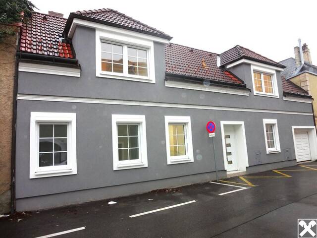 Immobilie in Bruck an der Leitha - Belagsfertiges - saniertes Einfamilienhaus - Bild 1