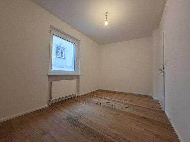 Immobilie in Steyr - SCHÖN RENOVIERTE EIGENTUMSWOHNUNG IM ZENTRUM VON STEYR - Bild 4