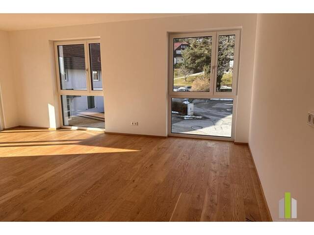 Immobilie in Pinsdorf - Lichtdurchflutete 4-Zimmer-Terrassenwohnung mit Blick ins Grüne - Bild 3