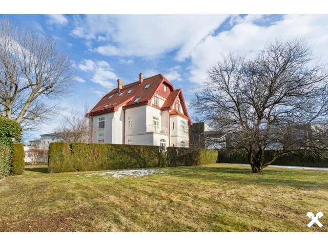 Immobilie in Neunkirchen - Beeindruckende Villa im Herzen NÖs - Bild 1