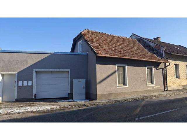 Immobilie in Ternitz - Sanierungsbedürftiges Haus mit Garten & Ausbaupotenzial (Dachboden) zu verkaufen! - Bild 0