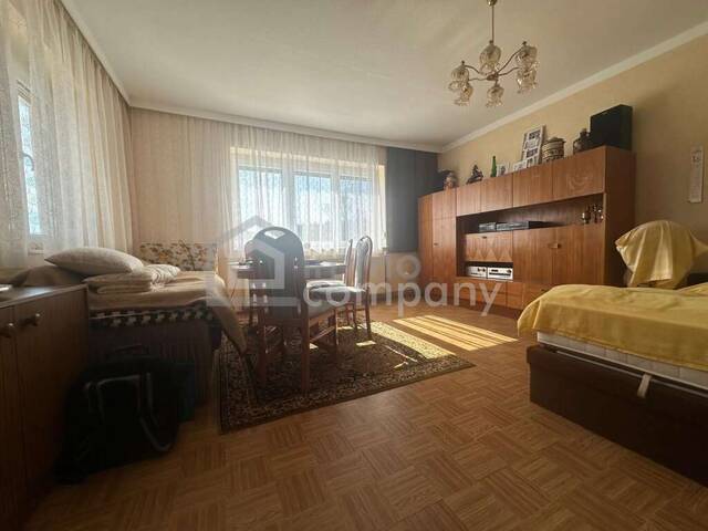 Immobilie in Eichberg - Einfamilienhaus zum träumen! 4 Zimmer, Garten, Balkon & 2 Garagen! - Bild 2