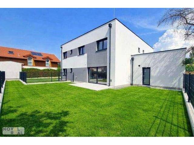 Immobilie in Zwölfaxing - ERSTBEZUG VOR DEN TOREN WIENS - DOPPELHAUSHÄLFTE MIT STELLPLÄTZEN AUF EIGENGRUND - Bild 0