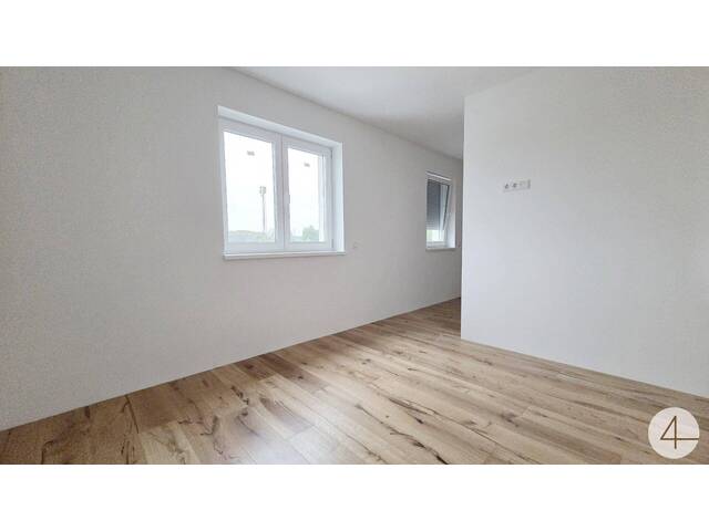 Immobilie in Amstetten - Romantische Abende bei Kerzenschein, Lagerfeuer im Garten, 134 m2 Nutzfläche + Garage 49 m2 - Bild 1