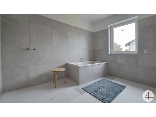 Immobilie in Amstetten - Romantische Abende bei Kerzenschein, Lagerfeuer im Garten, 134 m2 Nutzfläche + Garage 49 m2 - Bild 4