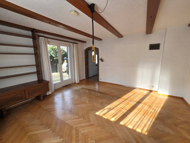 Immobilie in Altach - Älteres charmantes Einfamilienhaus in sonniger und ruhiger Lage von Altach mit schönem großen Garten! - Bild 1