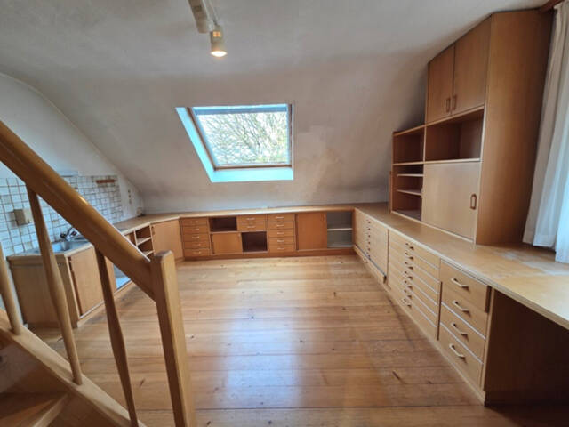 Immobilie in Altach - Älteres charmantes Einfamilienhaus in sonniger und ruhiger Lage von Altach mit schönem großen Garten! - Bild 3