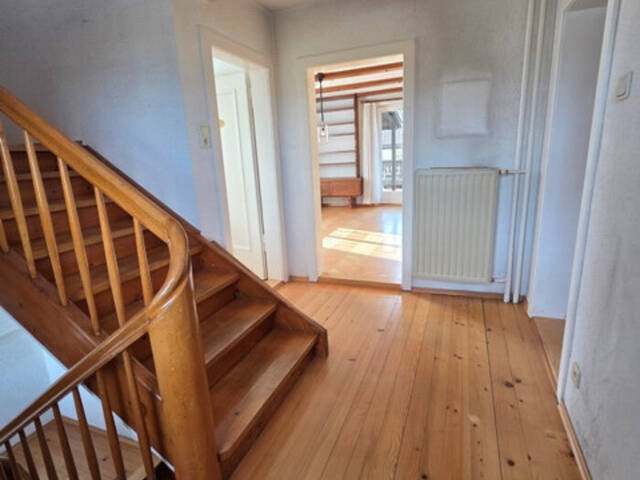 Immobilie in Altach - Älteres charmantes Einfamilienhaus in sonniger und ruhiger Lage von Altach mit schönem großen Garten! - Bild 4