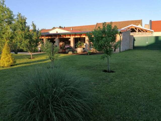 Immobilie in Winden am See - Winden am See - Ihr Traumhaus mit großem Garten (1490m²) wartet auf Sie! - Bild 0