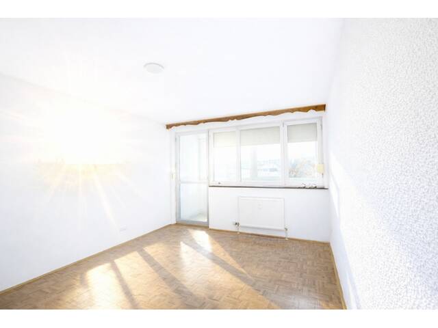 Immobilie in Braunau - Sonnige 4,5 -Zimmer-Wohnung mit Lift u0026 Parkplatz - Bild 3