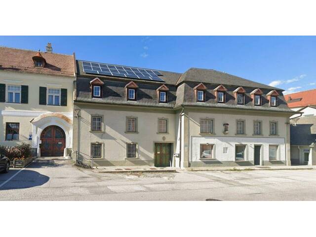 Immobilie in Aspang-Markt - Stadthaus mit Entwicklungspotenzial im Zentrum von Aspang für Anleger oder zur Eigennutzung - Bild 1