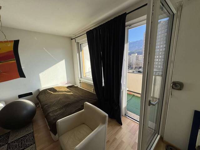 Immobilie in Innsbruck - Charmante Garconniere mit sonnigen Balkon und Panoramaausblick in Innsbruck - Bild 2