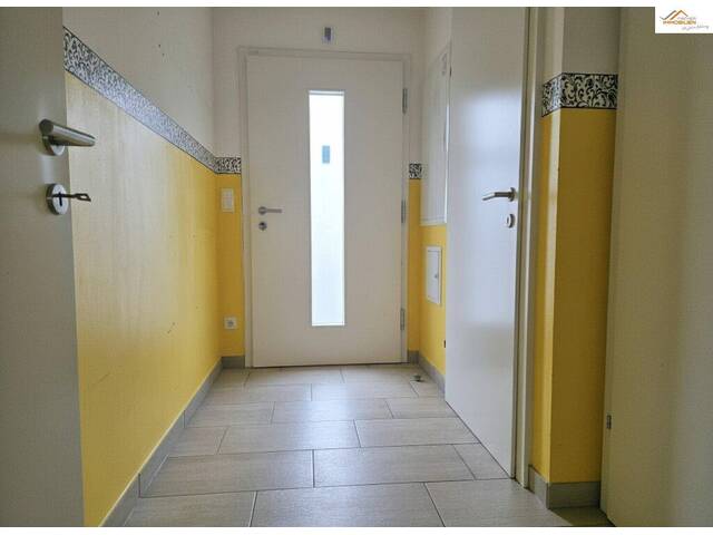 Immobilie in Theresienfeld - Modernes Niedrigenergie-Reihenhaus mit Garten, Terrasse und zwei Stellplätzen in ruhiger Lage von Theresienfeld - Bild 4