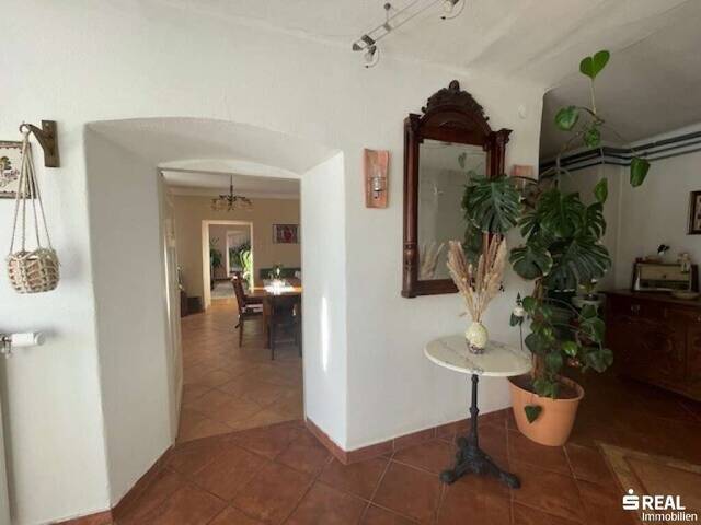 Immobilie in Mühldorf - Großzügiges Landhaus mit Scheune in Panoramalage von Mühldorf - Viel Platz für Familie oder Vermietung! - Bild 3