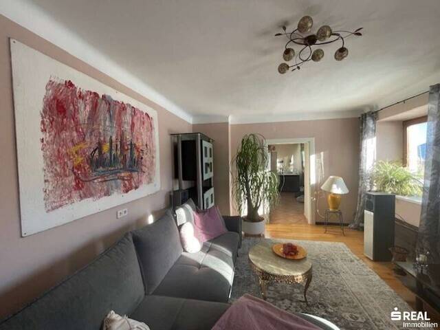 Immobilie in Mühldorf - Großzügiges Landhaus mit Scheune in Panoramalage von Mühldorf - Viel Platz für Familie oder Vermietung! - Bild 4