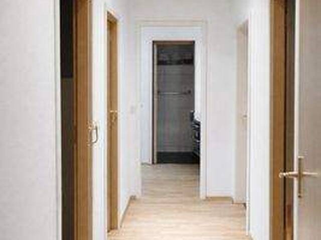 Immobilie in Eugendorf - 3-Zimmer-Wohnung mit Westbalkon in Eugendorf - Gestalten Sie Ihr Zuhause nach Ihren Wünschen - Bild 2