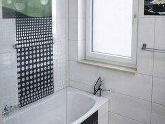 Immobilie in Eugendorf - 3-Zimmer-Wohnung mit Westbalkon in Eugendorf - Gestalten Sie Ihr Zuhause nach Ihren Wünschen - Bild 3