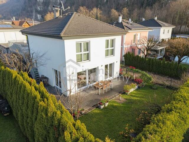 Immobilie in Hohenems - Traumhaftes Einfamilienhaus in Hohenems | 126m² Wohnfläche | 4-Zimmer | 2 Terrassen mit 100m² Gesamtfläche | moderne Einrichtung | großes Carport - Bild 2
