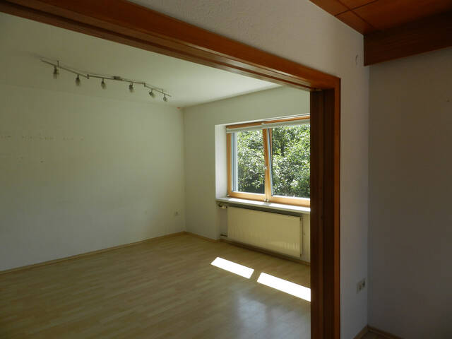 Immobilie in Ludesch - Toller Bungalow - teilsaniert inkl. Keller und Garage! - Bild 4