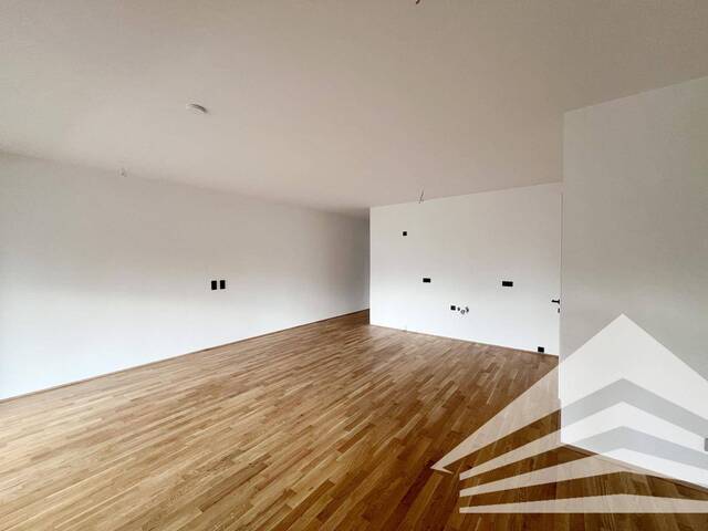 Immobilie in Enns - ERSTBEZUG in ENNS: Hochwertige 3 Zimmerwohnung mit großem Balkon - TG möglich! - Bild 1