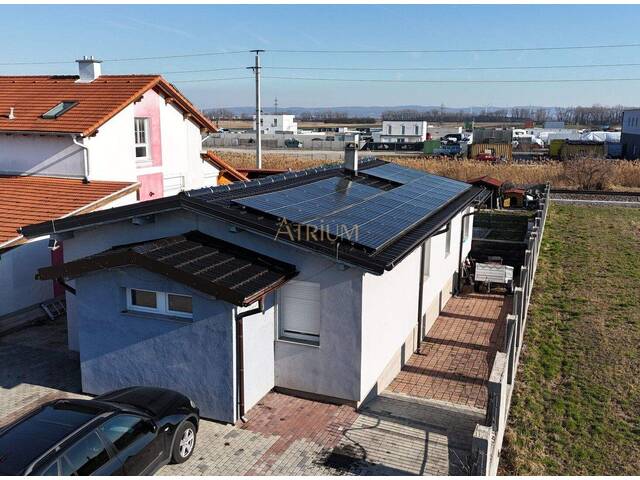 Immobilie in Mitterndorf an der Fischa - RESERVIERT ! Einfamilienhaus in Mitterndorf: 4 Zimmer, Garage & mehr! - Bild 1