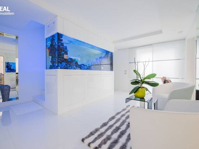 Immobilie in Gießhübl - Exklusives Luxuspenthouse/Doppelhaushälfte mit 5 Zimmern, 2 Garagenplätzen, Heimkino und vielem mehr! - Bild 1