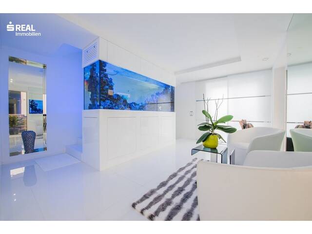 Immobilie in Gießhübl - Exklusives Luxuspenthouse/Doppelhaushälfte mit 5 Zimmern, 2 Garagenplätzen, Heimkino und vielem mehr! - Bild 4