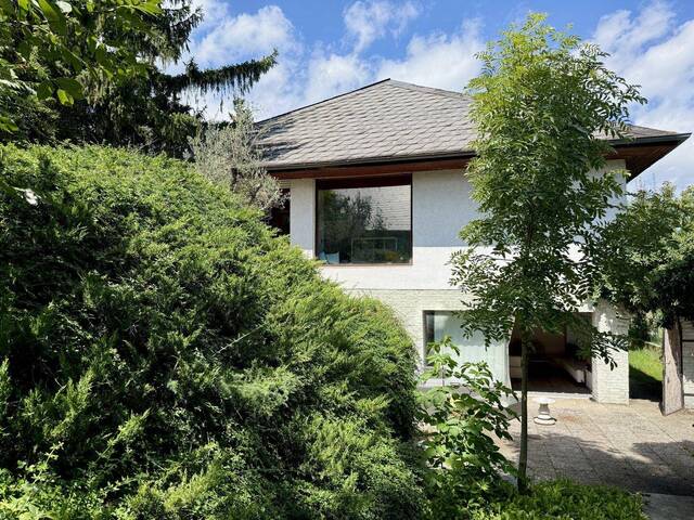 Immobilie in Tribuswinkel - Einfamilienhaus mit Garten, Terrasse, Wohnkeller mit Wellnessoase – Grüne Oase an der Stadtgrenze zu Baden in Tribuswinkel - Bild 1