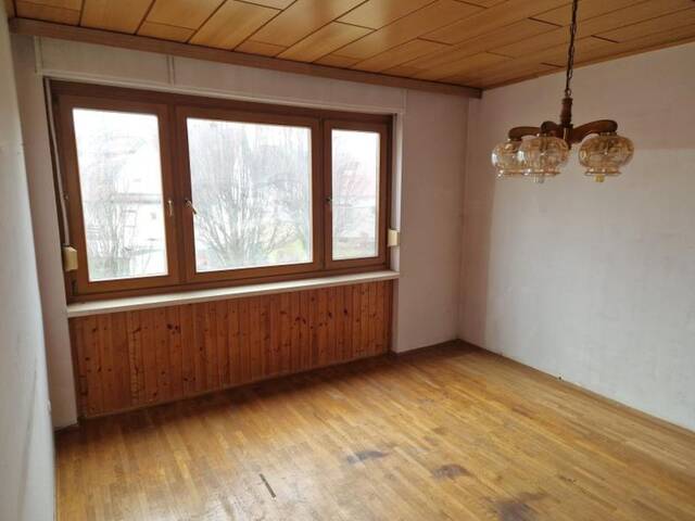 Immobilie in Fürstenfeld - Sanierungsbedürftige Eigentumswohnung (74m²) in ruhiger, zentraler Lage in Fürstenfeld! - Bild 0