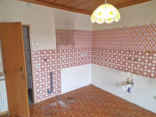 Immobilie in Fürstenfeld - Sanierungsbedürftige Eigentumswohnung (74m²) in ruhiger, zentraler Lage in Fürstenfeld! - Bild 2