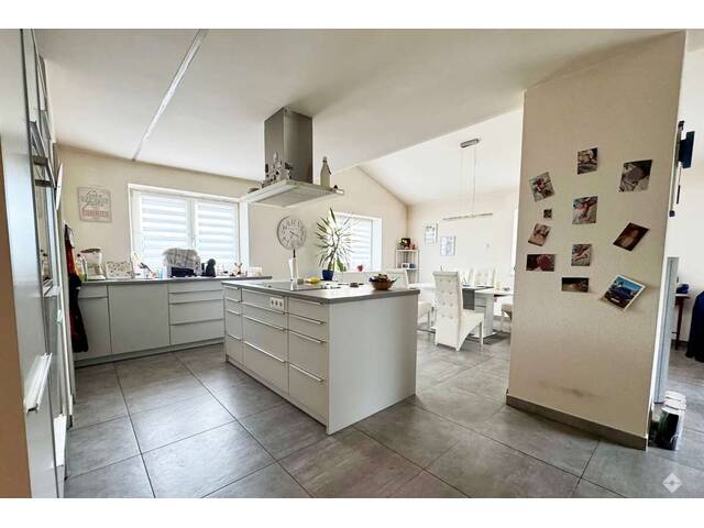 Immobilie in Eugendorf - Hochwertiges Wohnhaus mit Pool in ruhiger Grünlage - Bild 3