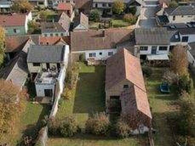 Immobilie in Pillichsdorf - IDYLLE im WEINVIERTEL, nur 30 MIN. VOM WIENER STATDZENTRUM!! - Bild 0