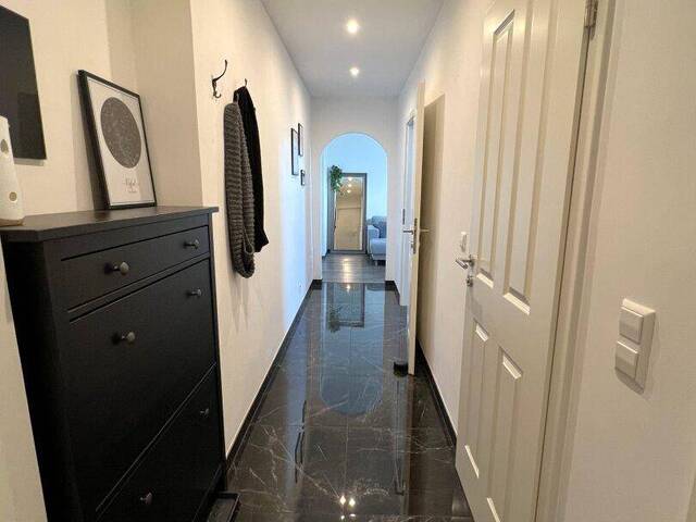 Immobilie in Kirchschlag in der Buckligen Welt - Modernisierte Dachgeschosswohnung mit Balkon & Blick auf die Burgruine Kirchschlag - Bild 1