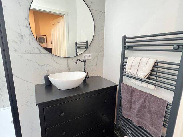 Immobilie in Kirchschlag in der Buckligen Welt - Modernisierte Dachgeschosswohnung mit Balkon & Blick auf die Burgruine Kirchschlag - Bild 3