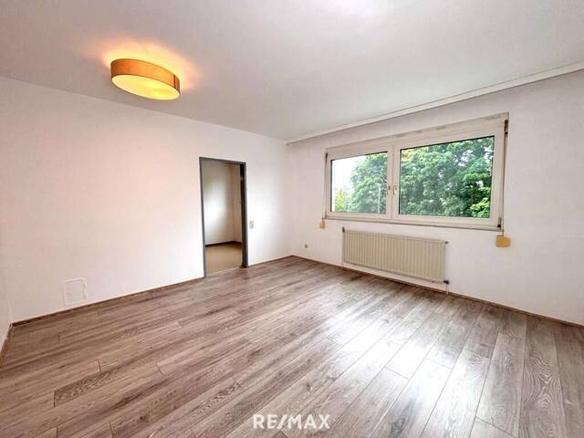 Immobilie in Hollabrunn - Charmante 1-Zimmer-Wohnung mit separater Küche und Blick auf den grünen Innenhof in Hollabrunn - Bild 0