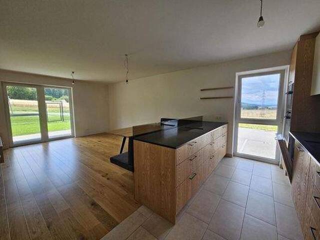 Immobilie in Ohlsdorf - Neuwertige, sonnige 4-Zimmer Whg. mit Terrasse und Eigengarten - Bild 2