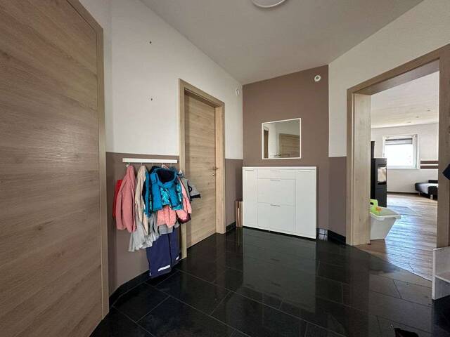 Immobilie in Reisenberg - Lichtdurchfluteter Wohnraum und moderne Technik in ruhiger Lage .. - Bild 3