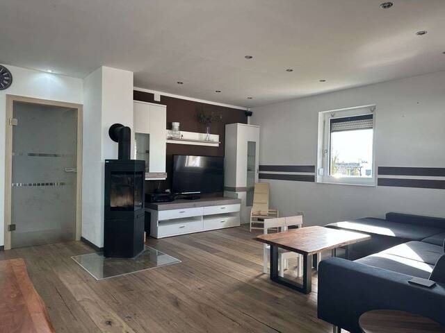 Immobilie in Reisenberg - Lichtdurchfluteter Wohnraum und moderne Technik in ruhiger Lage .. - Bild 4