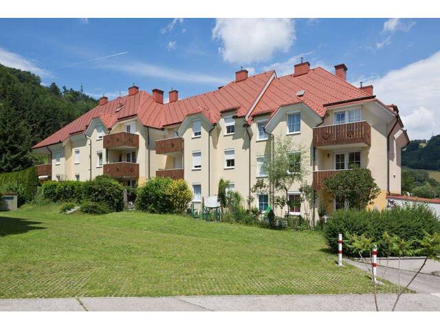 Immobilie in Lilienfeld - MARKTL-LILIENFELD II/3, geförderte Mietwohnung mit Kaufoption, Haus 1-DG TOP 6, 1000/00008770/00001106 - Bild 0