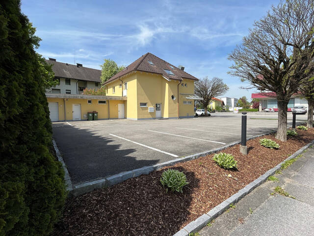 Immobilie in Bludenz - Gelegenheit / Gastlokal mit Gastgarten und 3 Wohneinheiten mit großem Grundstück - Bild 1