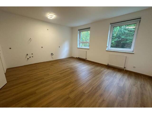 Immobilie in Vöcklabruck - frisch renovierte 3-Zimmer-Wohnung mit grüner Terrasse - Bild 4