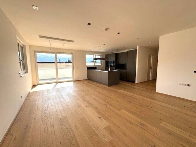 Immobilie in Mils - Sofortbezug! Neuwertige 3-4 Zimmer Dachgeschosswohnung mit sonniger Süd-Terrasse in Mils - Bild 0