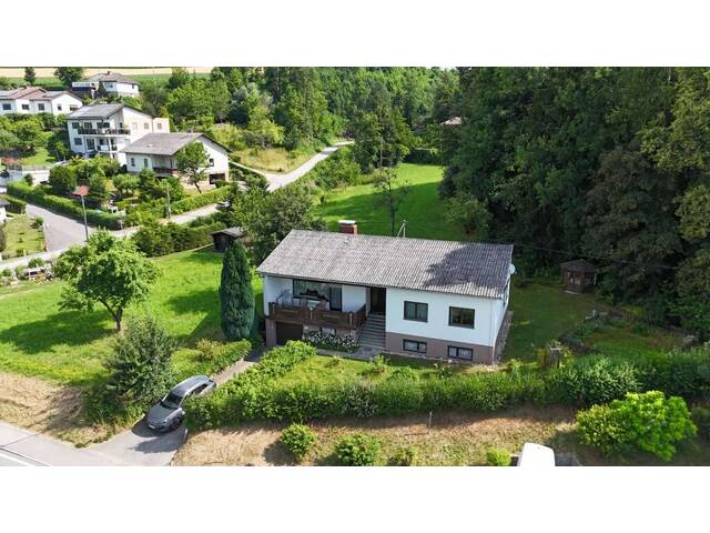 Immobilie in Feldkirchen an der Donau - Großzügiges Grundstück mit sehr gepflegtem Haus und vielen Möglichkeiten - Bild 0